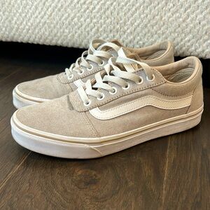 Women’s VANS SNEAKERS